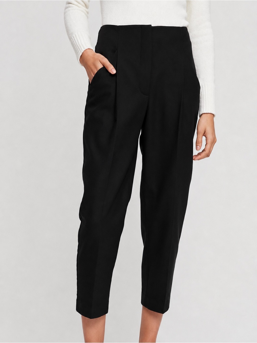 Wilfred | Chambery Cropped Trouser Pants Size 2 Black Aritzia
